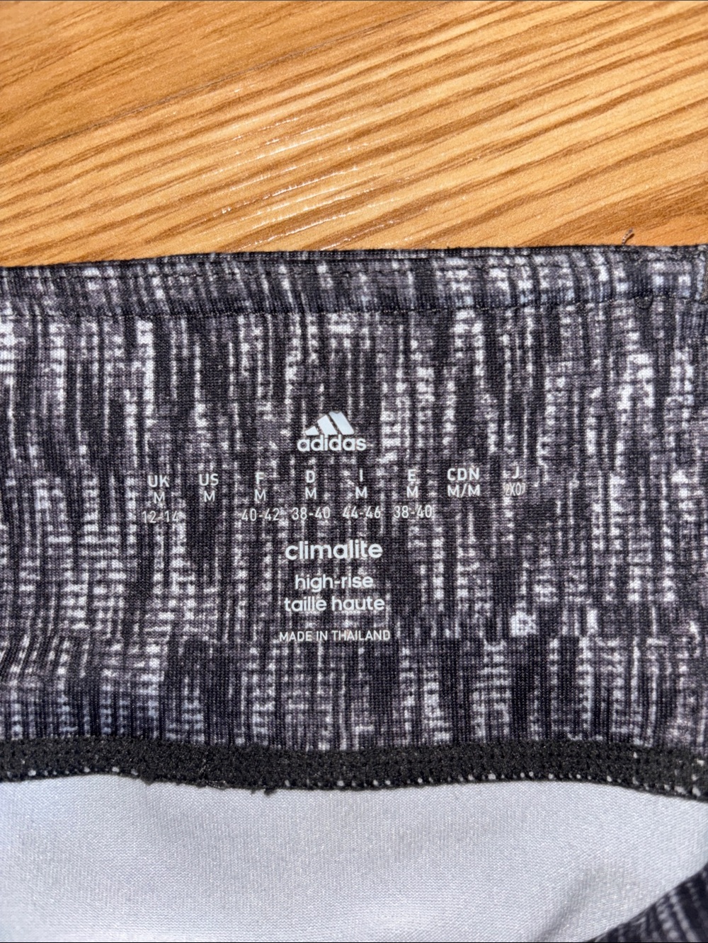 ADIDAS CLIMATE HIGH - RISE CAPRI LEGGINGS - Picture 4 of 5